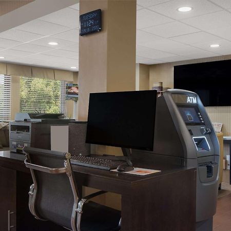 Quality Inn & Suites Chambersburg Extérieur photo