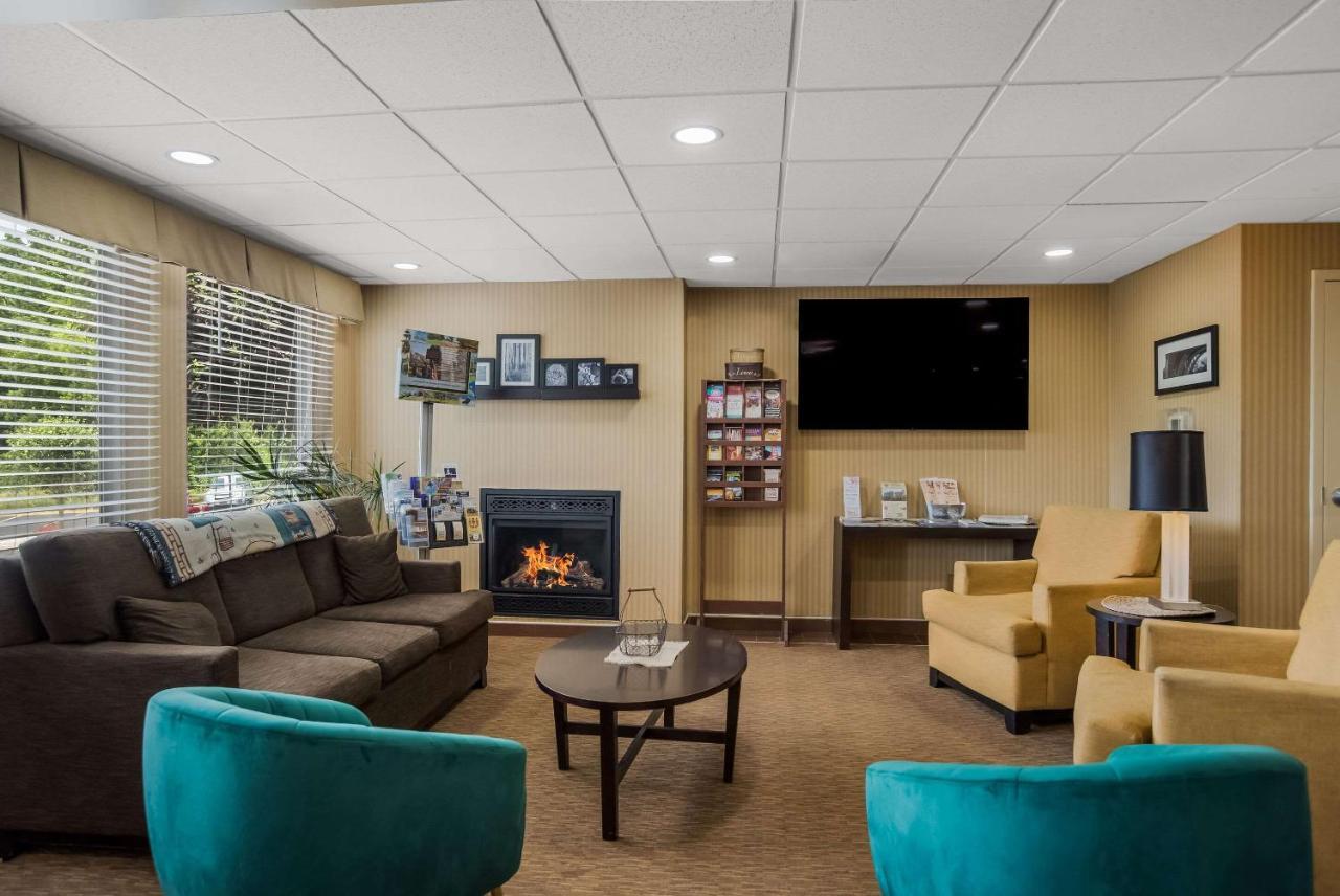 Quality Inn & Suites Chambersburg Extérieur photo