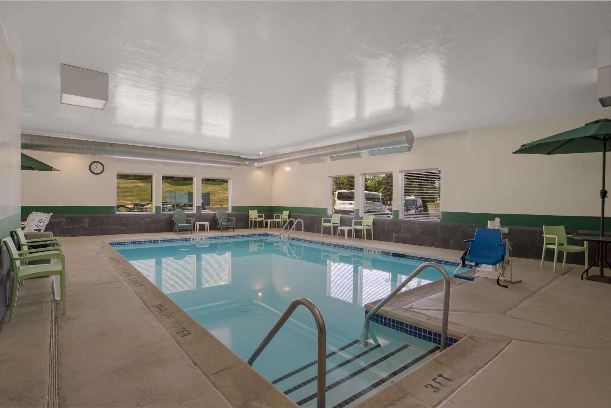 Quality Inn & Suites Chambersburg Extérieur photo