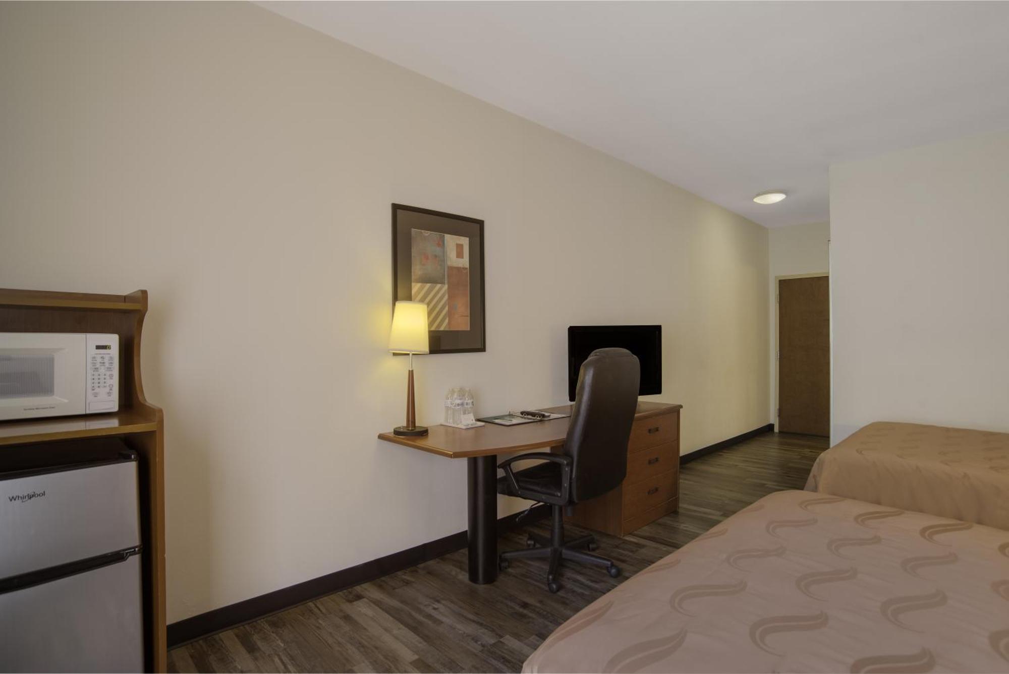 Quality Inn & Suites Chambersburg Extérieur photo
