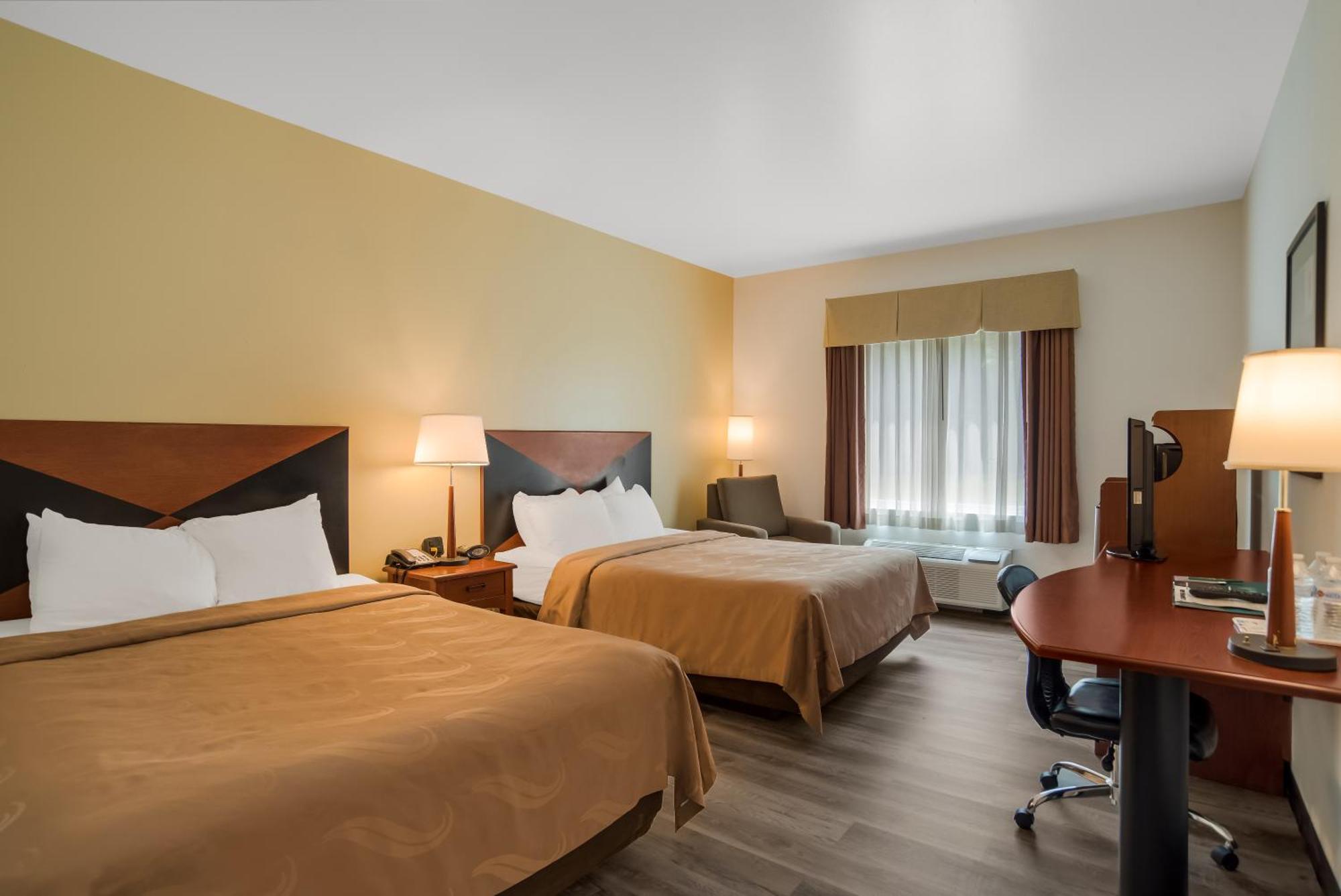 Quality Inn & Suites Chambersburg Extérieur photo