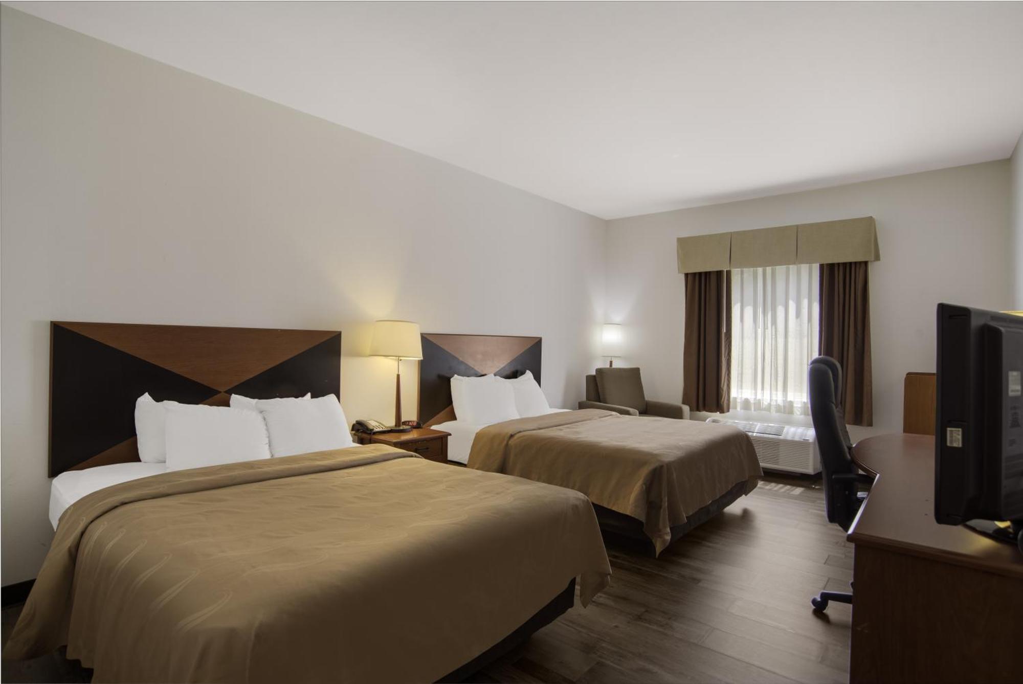 Quality Inn & Suites Chambersburg Extérieur photo